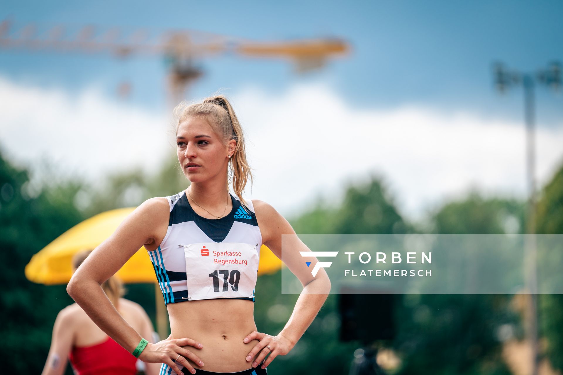 Luna Thiel (VfL Eintracht Hannover) ueber 400m am 04.06.2022 waehrend der Sparkassen Gala in Regensburg